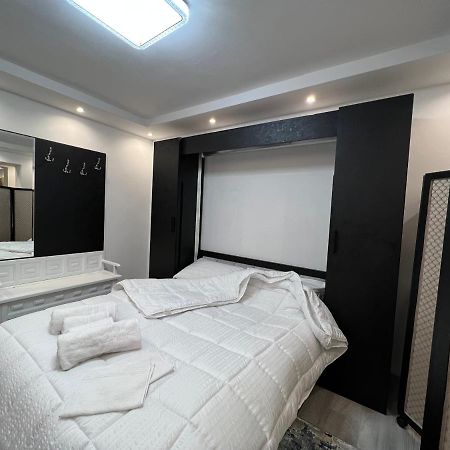 Apartment Tirana On Myslym Shyri Zewnętrze zdjęcie