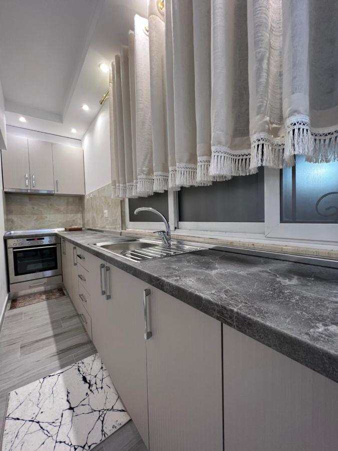 Apartment Tirana On Myslym Shyri Zewnętrze zdjęcie
